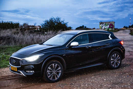 אינפיניטי QX30